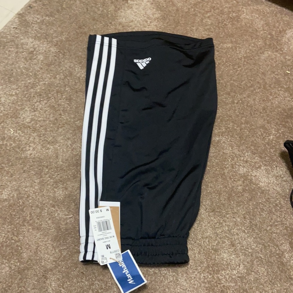 Shorts - Picture 2 of 2